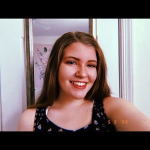 Meet your Posher, Caroline